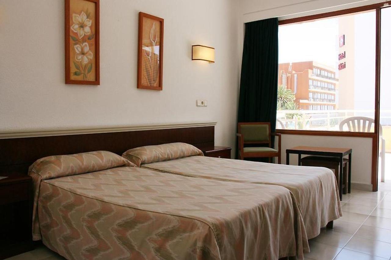 Hotel La Nina Кала-Мільор Екстер'єр фото
